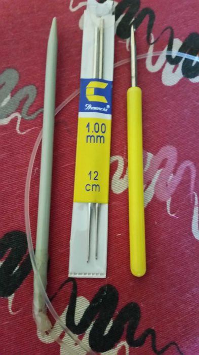 Agulhas de croché.  Circulares e simples.