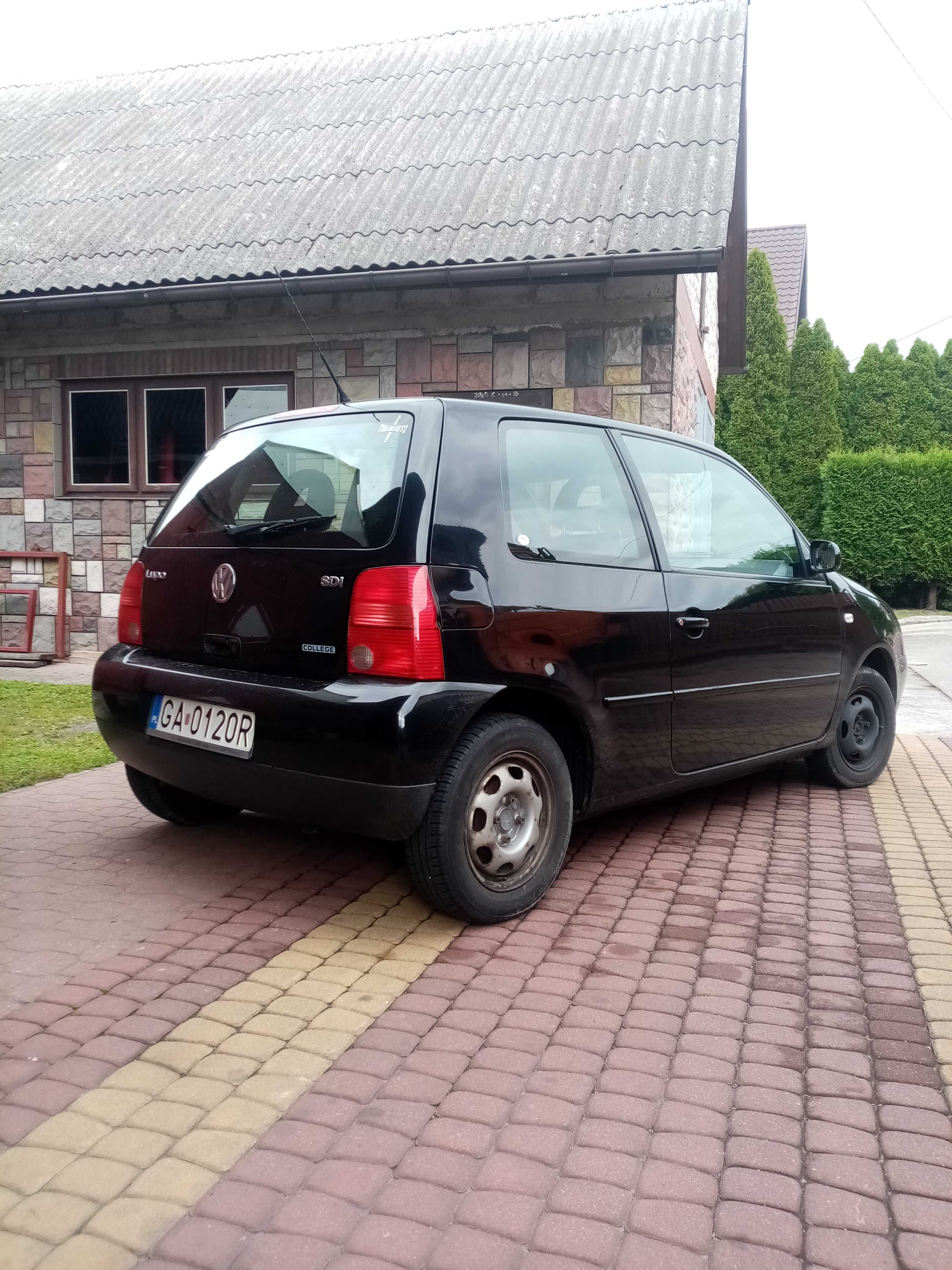 VW Lupo 1.7 SDI 44 kW – 2001, czarny