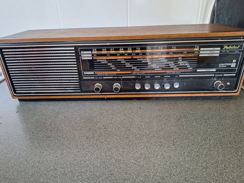 Sprzedam radio z PRL unitra Jubilat
