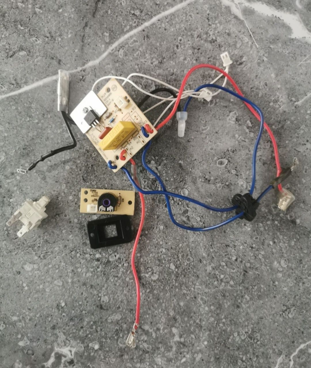 Części do odkurzacza elektrolux easy go , regulator obrotów włącznik