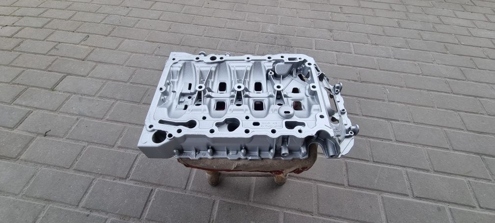 Górną część miski oleju Audi A3 8V