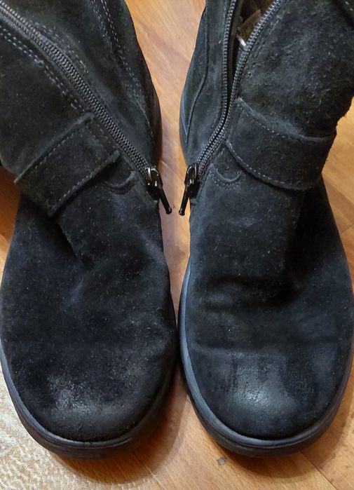 Ботінки кросівки туфлі мокасіни сапоги