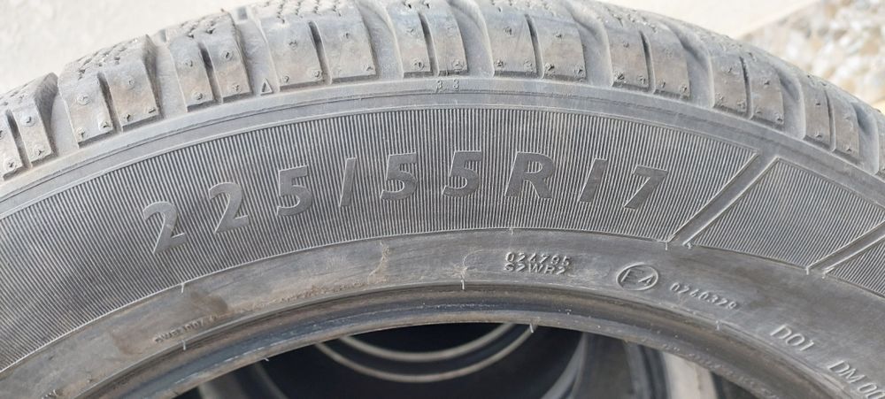 Зимні Шини DUNLOP 225 55 R17