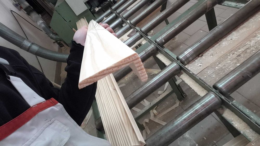 Kątownik narożnik drewniany 20x40 mm