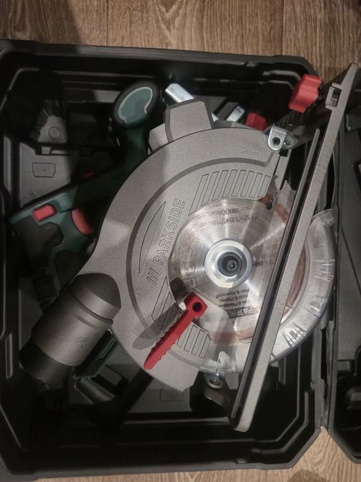 Акумуляторна дискова пилка Parkside