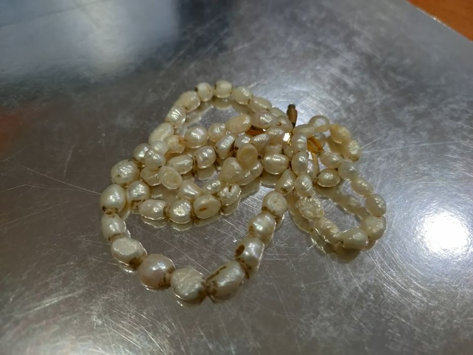 Кольє, буси з камінням. Бурштин та перлини