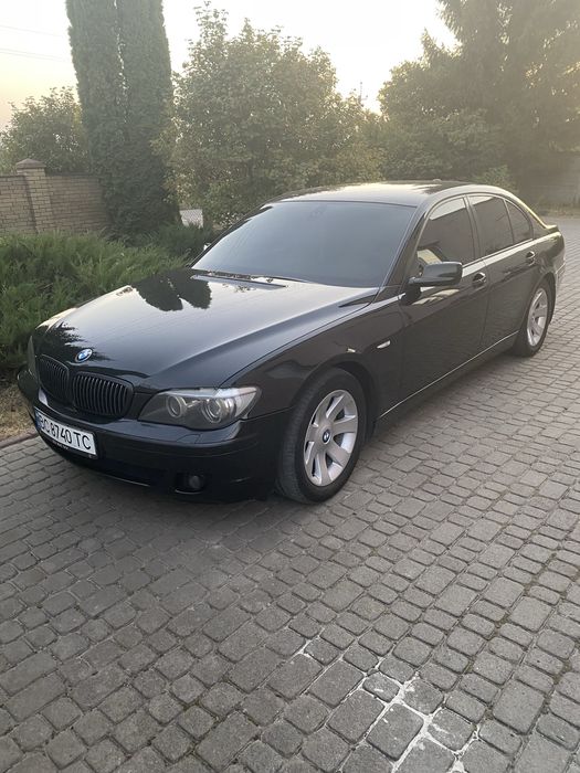 Бмв 740і е65.