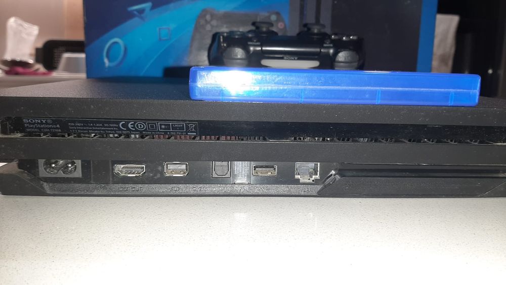Ps4 Pro em excelente estado , como nova