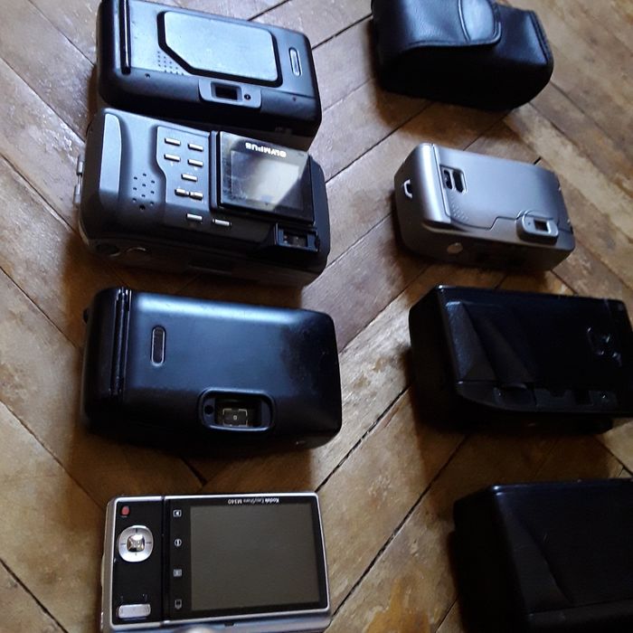 колекція цифрових та плівкових фотоапаратів (10 шт)