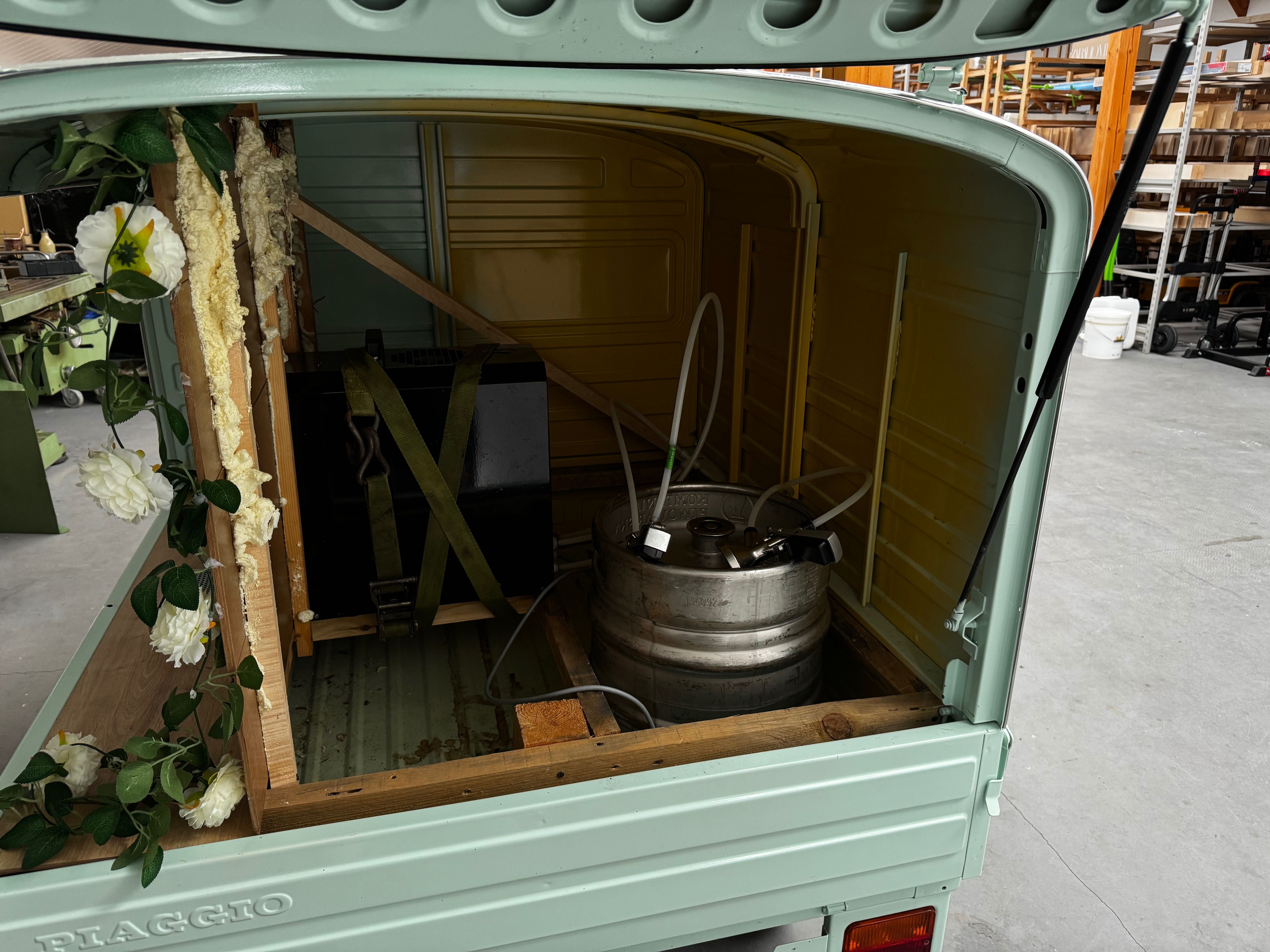 Piaggio APE 50 | Prosecco Van |