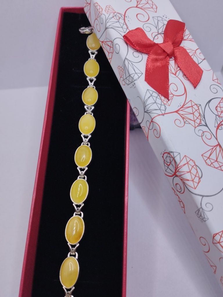 Srebrna bransoletka z mlecznym bursztynem, próba 925, długość 19 cm