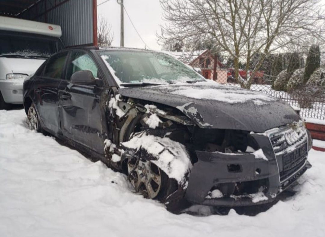 Błotnik prawy lewy tył audi a4 b8 sedan podłużnica ćwiartka słupek