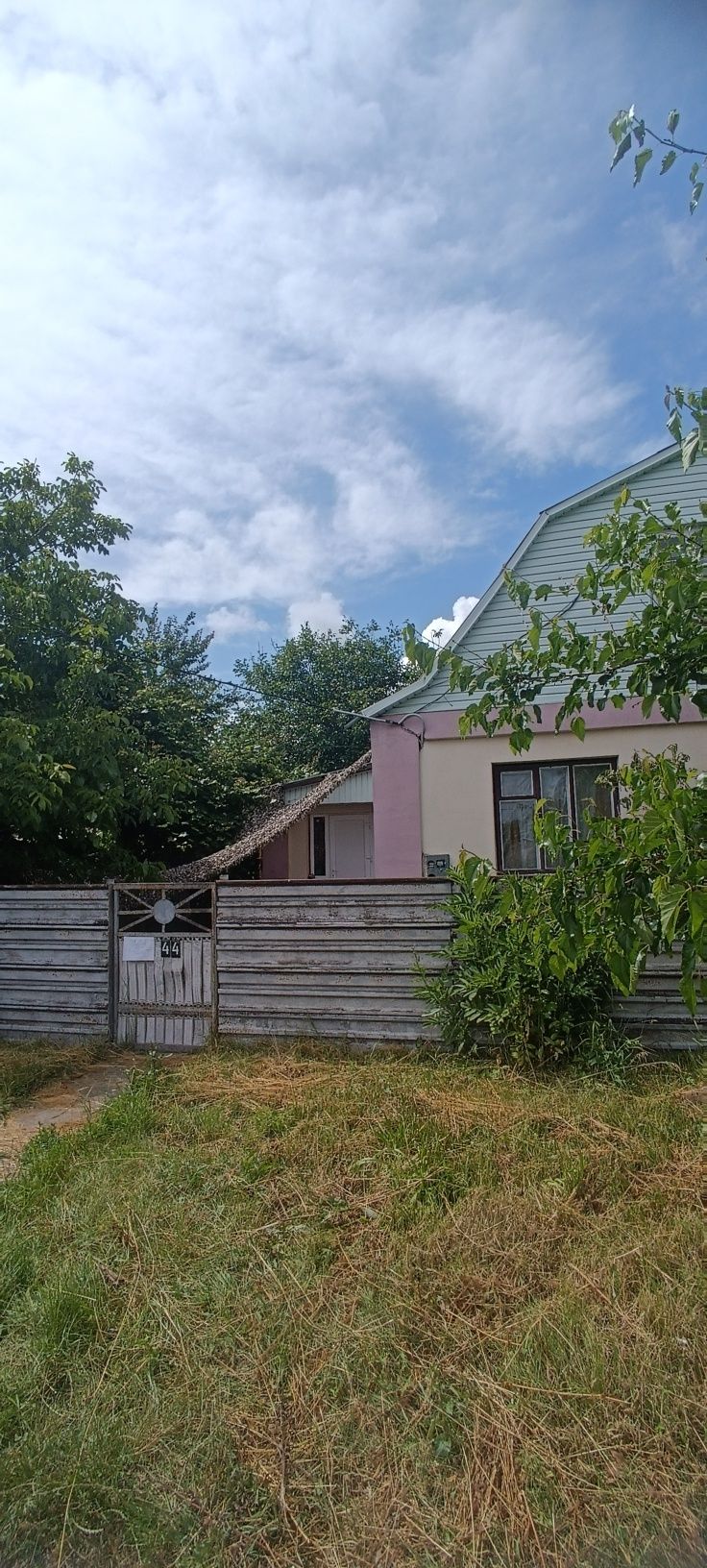 Продається газифікований будинок