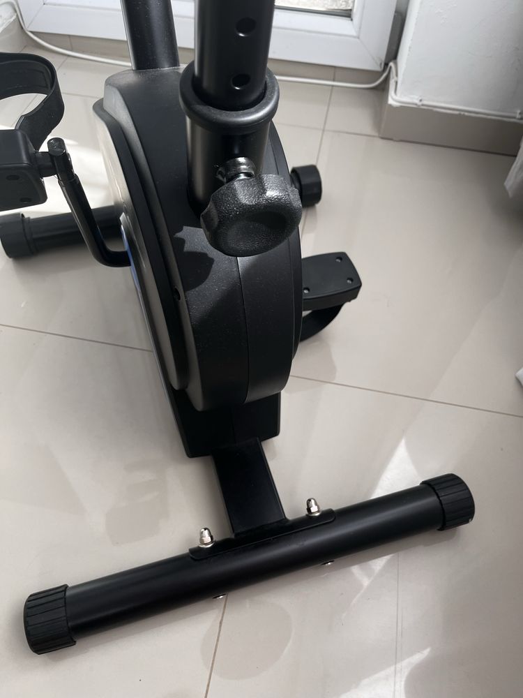 Rower stacjonarny magnetyczny