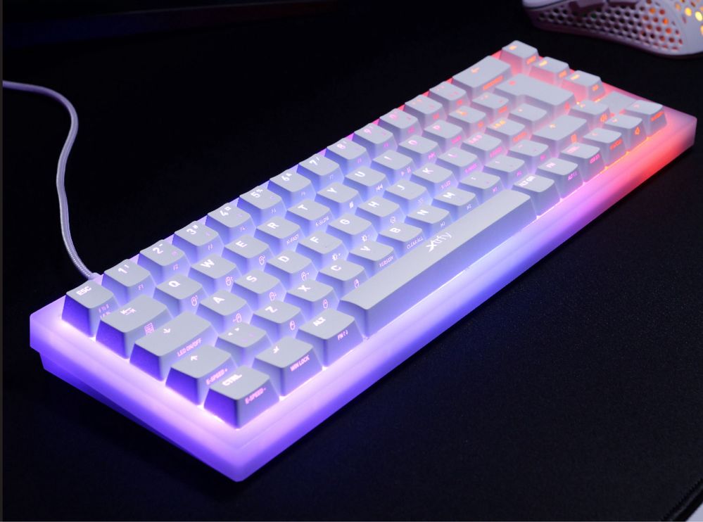 Клавиатура проводная Xtrfy K5 68 keys Kailh Red Hot-swap RGB USB White
