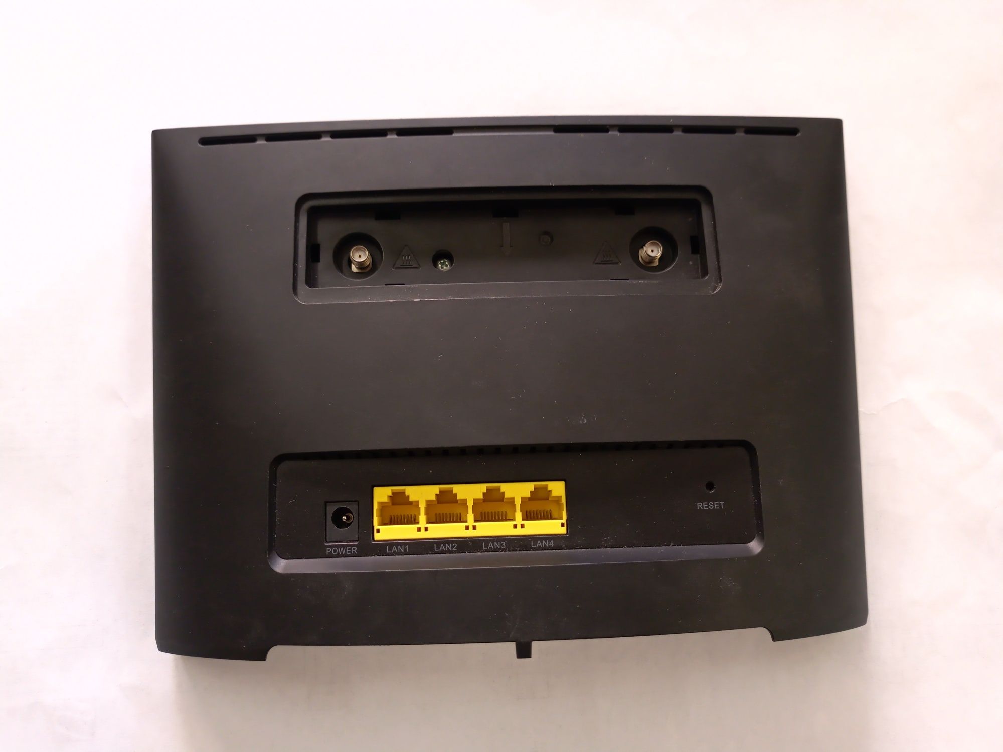 Router Huawei B525S-23A