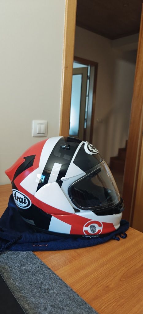 Capacete Arai quantic