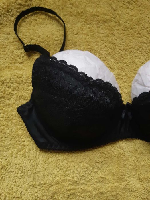 Бюстгальтер Милавица с формованной чашкой.