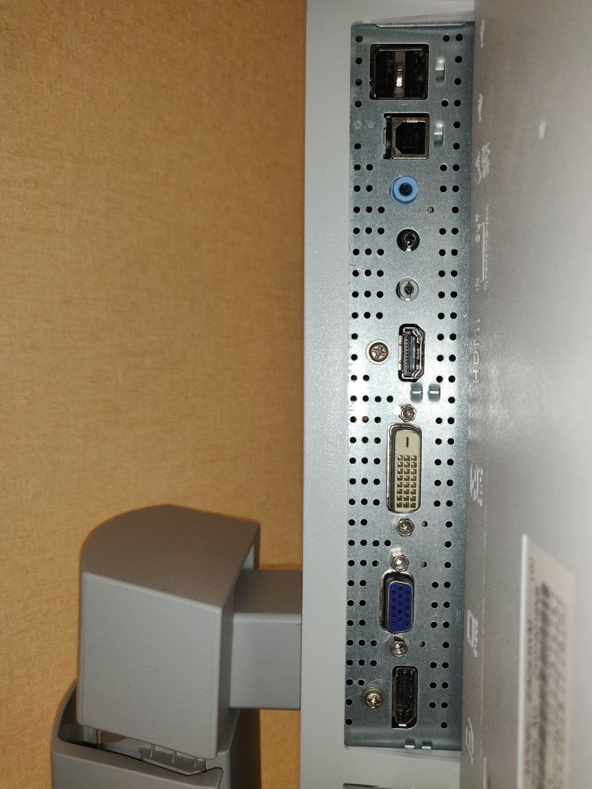 Monitor do pracy i multimediów NEC EA243WM 24"