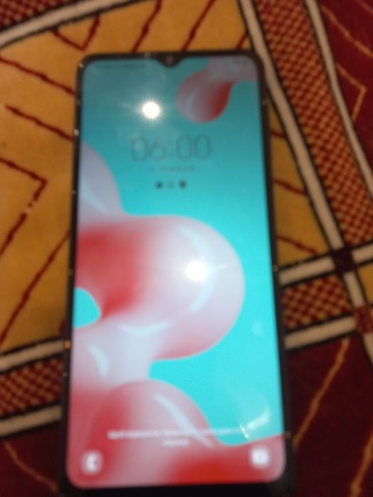 Самсунг а12.в гарному стані.