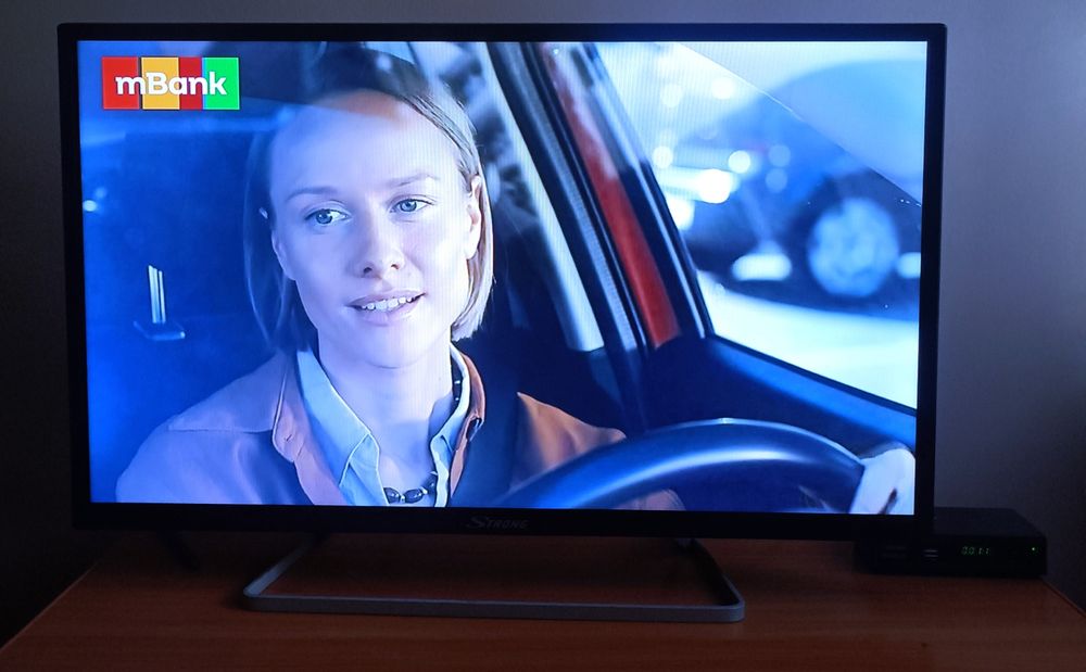 Telewizor Strony 32 cale