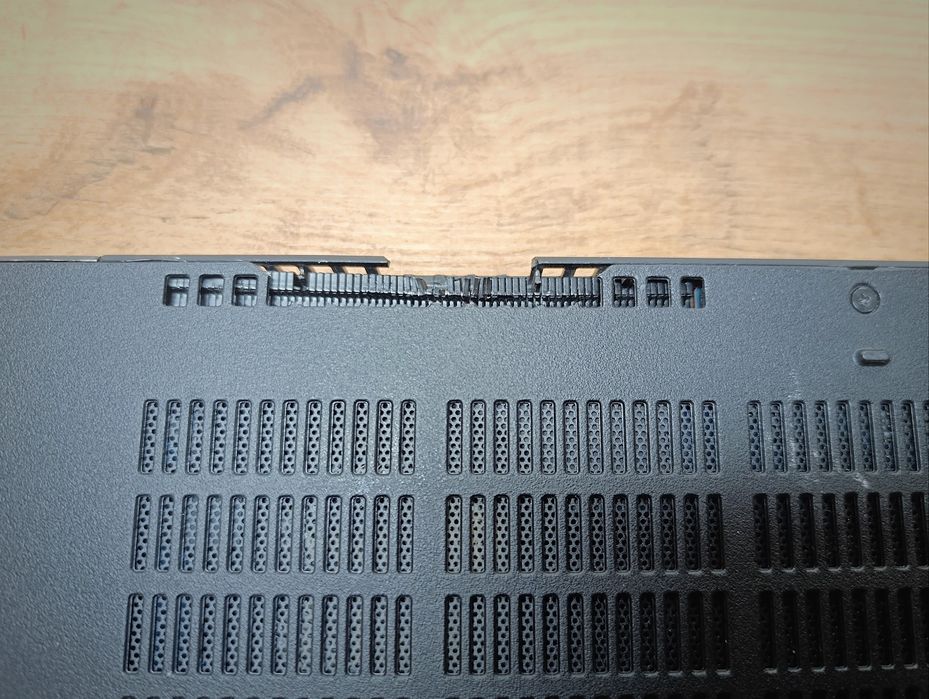 15'6 ноутбук Dell Latitude 5580/i5-8350U/8GB DDR4/Батарея 5 годин