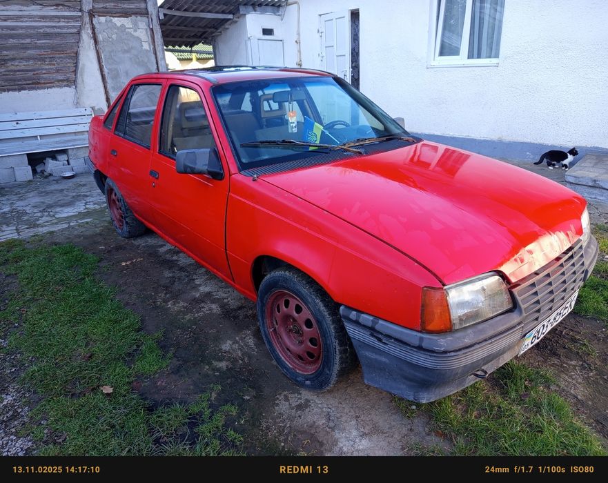 Запчастини Опель кадет 1.3