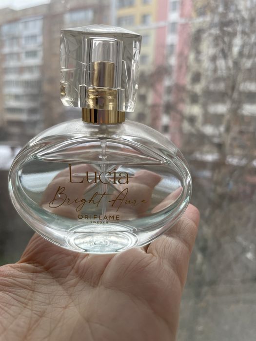 Туалетна вода Lucia oriflame