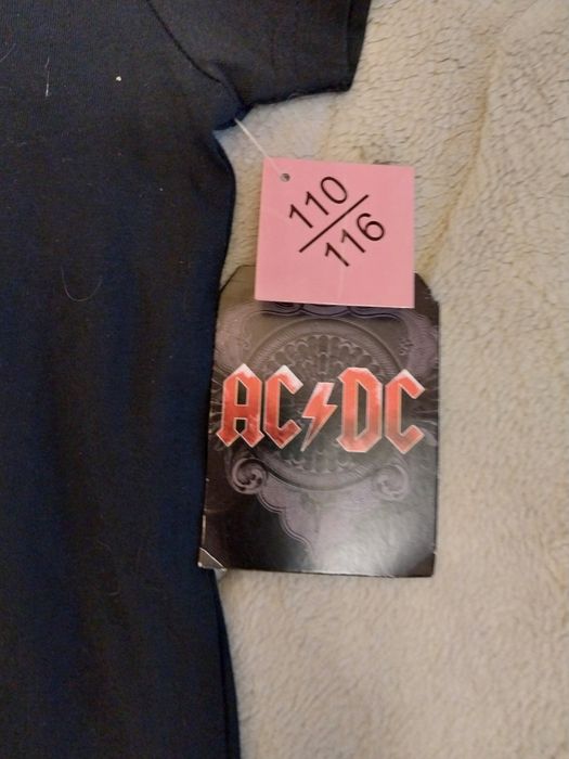 Продам фірмову дитячу футболку AC/DC