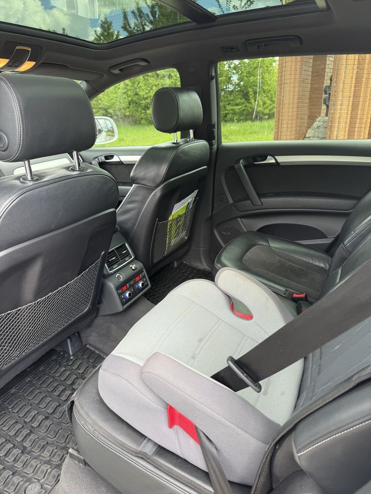 Audi Q7 4.2 tdi s-line в ідеальному стані.