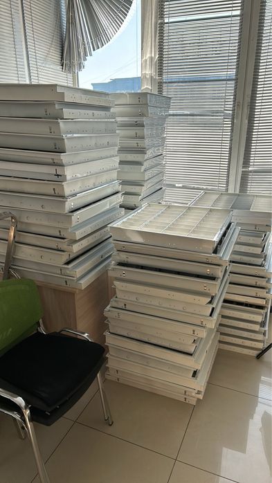 Растрові світильники