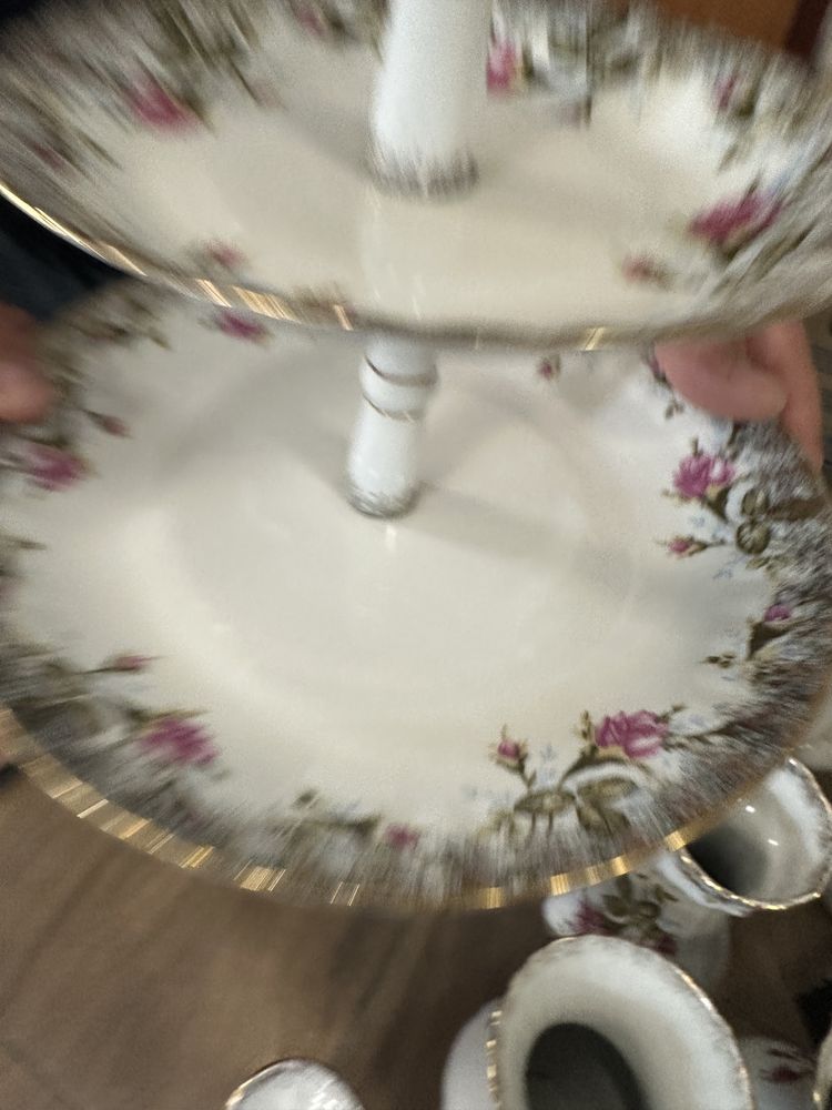 terka Porcelanowa Chodzież – Złota Iwona, 3-poziomowa