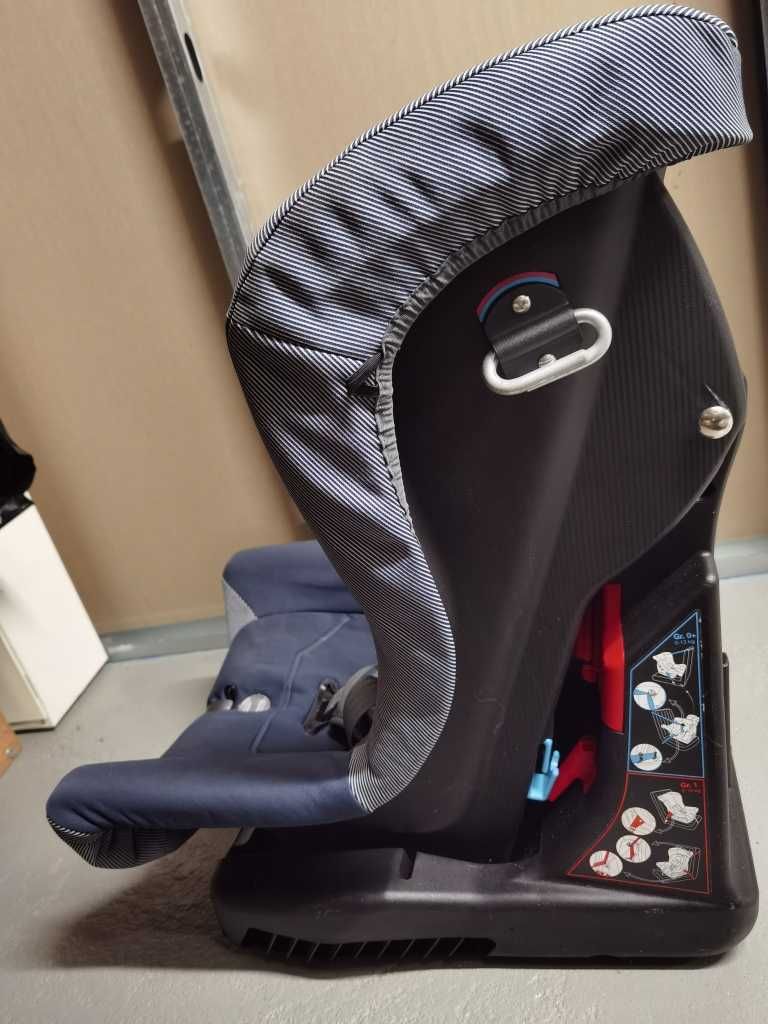 Cadeira auto Chicco 0-18kgs reclinável