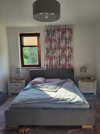 Łóżko tapicerowane szare ze skrzynią