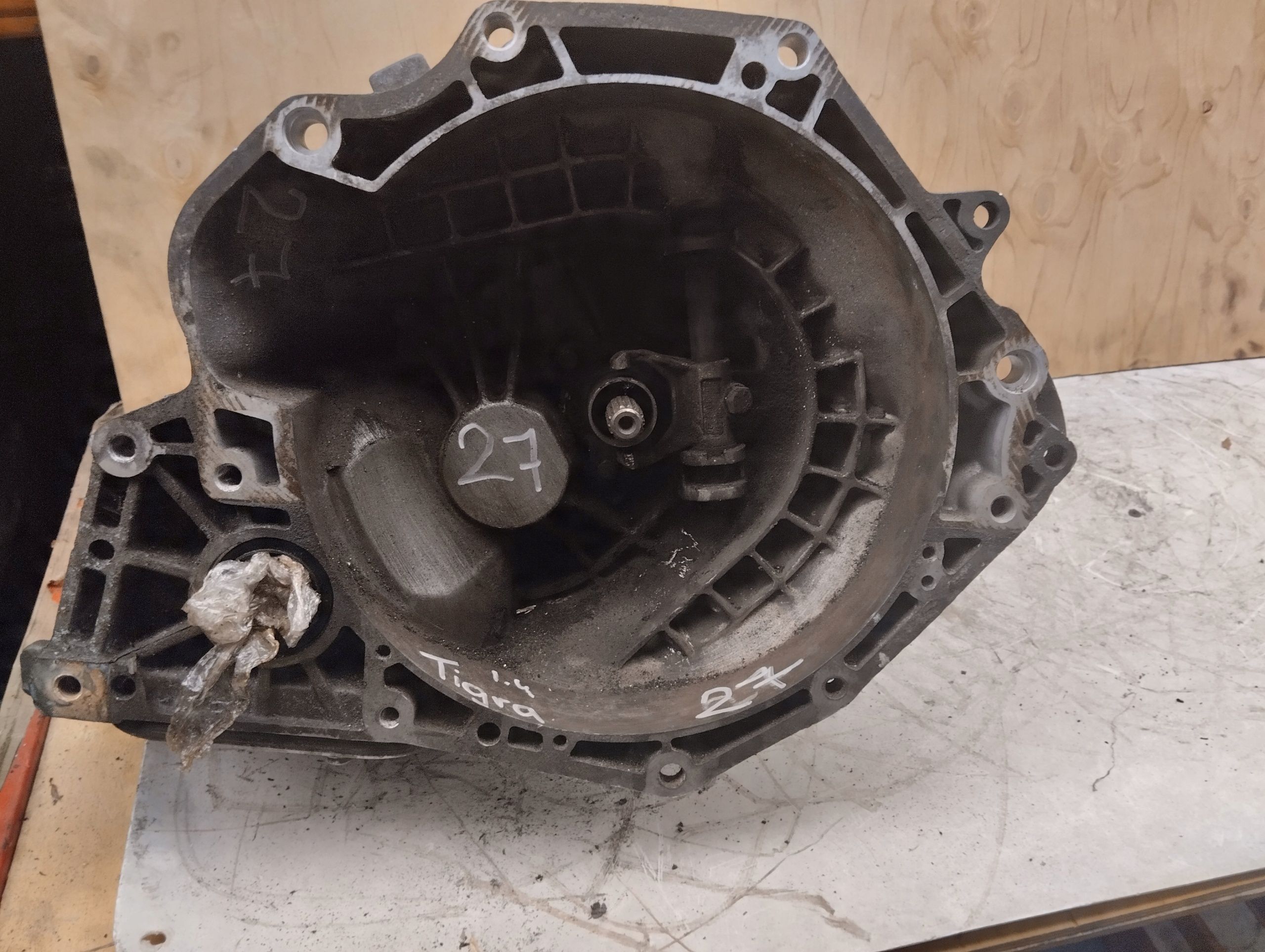 Skrzynia biegów Opel Tigra b ii Corsa d 1.4 16V F13MC374