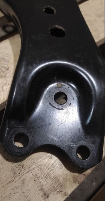 Рычаг левый нижний передний Toyota Camry v70 18-