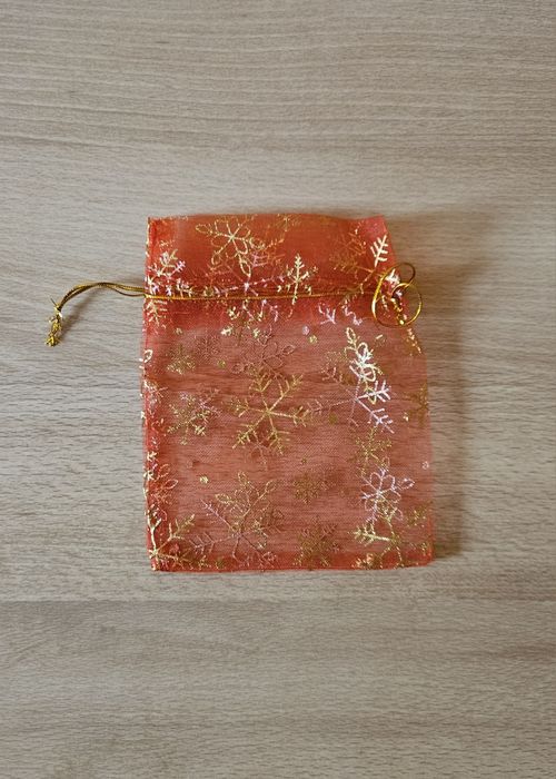 Nowy świąteczny czerwony woreczek na prezent