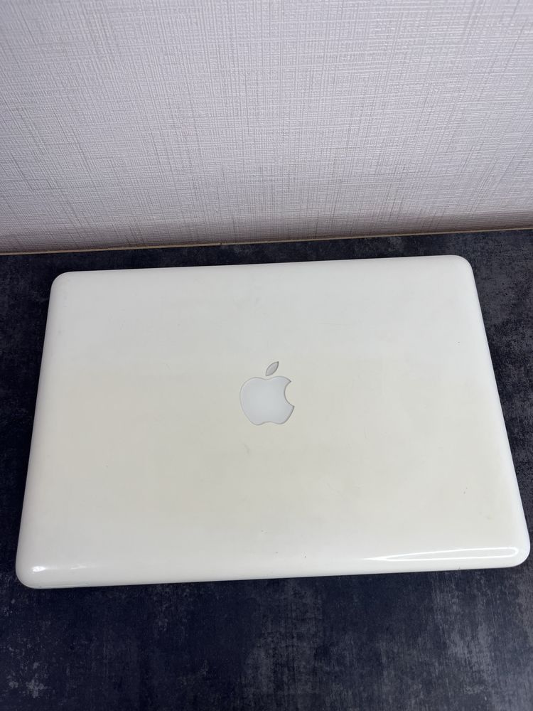 MacBook A1342 13 1280x800 Nvidia GeForce 320M HDD 250Gb
