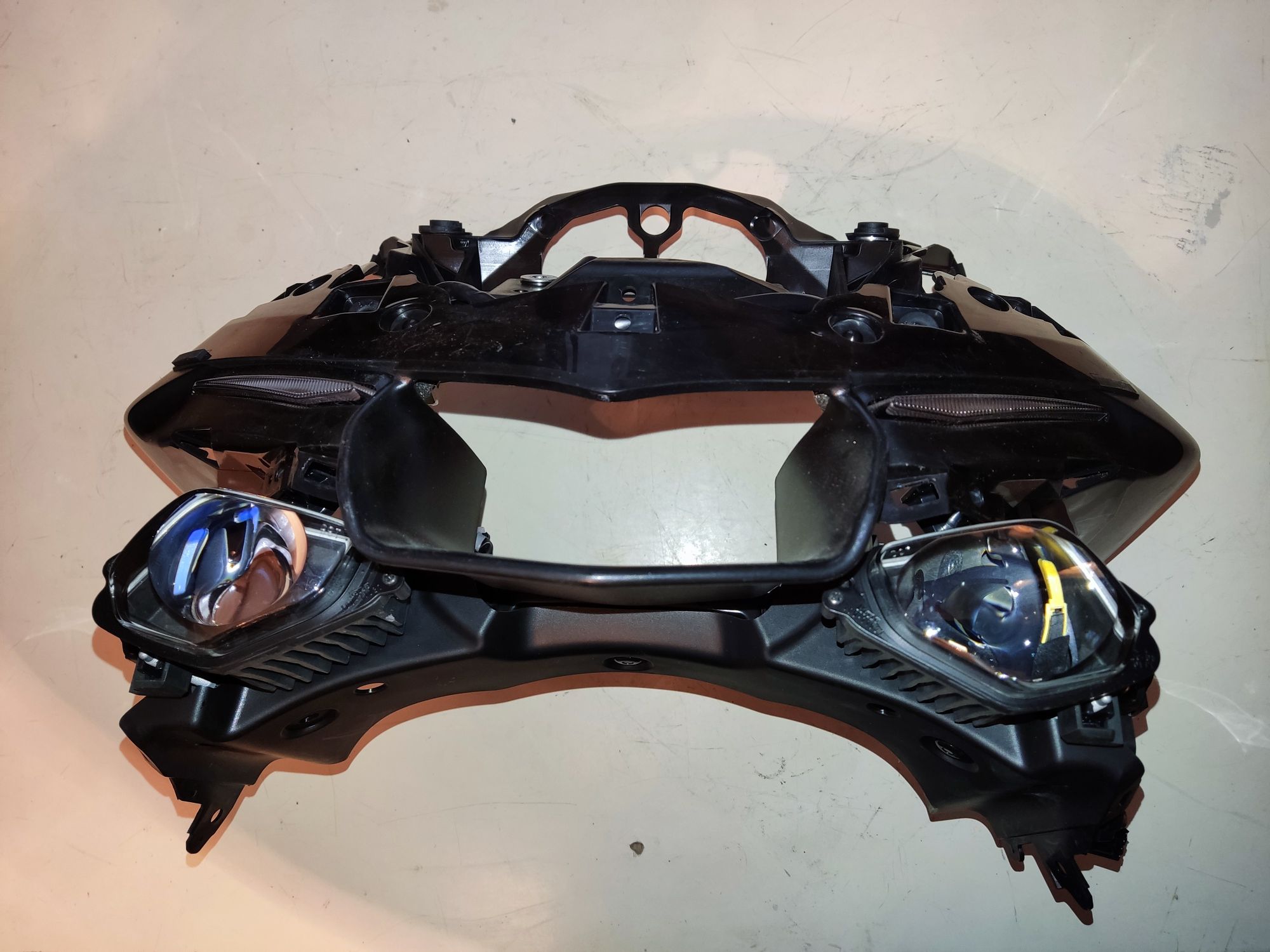 Yamaha R1 RN32 65 R1M reflektor stelaż lampa komplet r1m