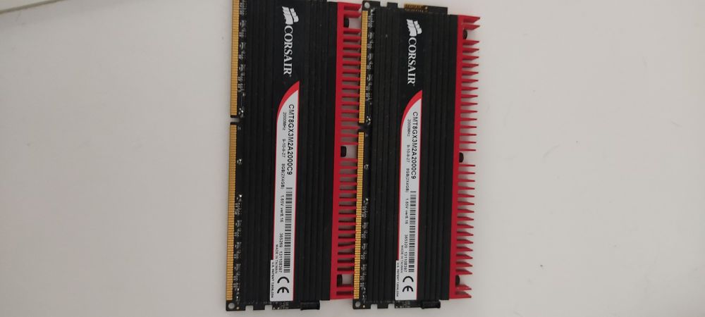 Memórias 8gb DDR 3 Corsair