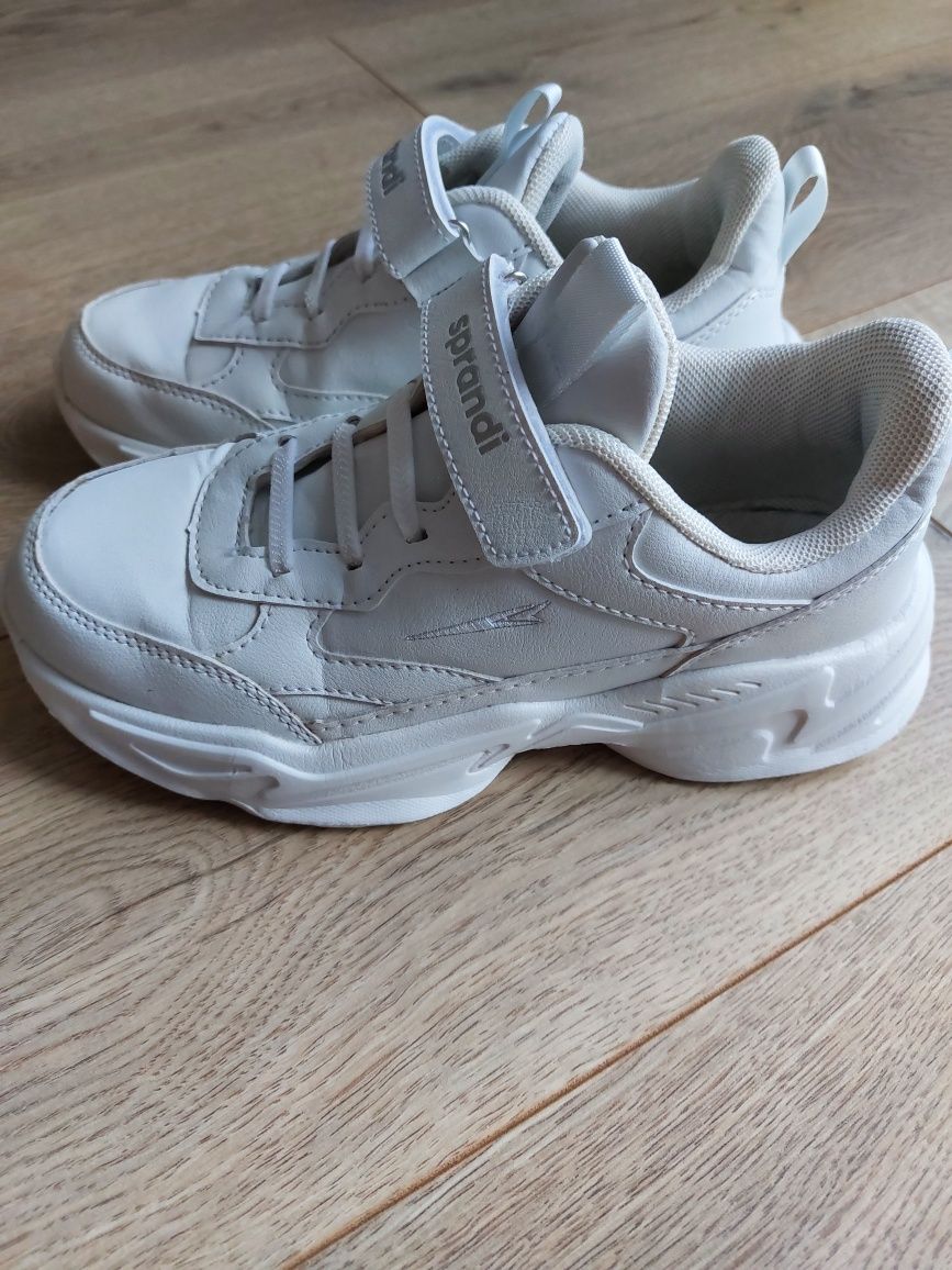 Sneakersy białe sprandi 37