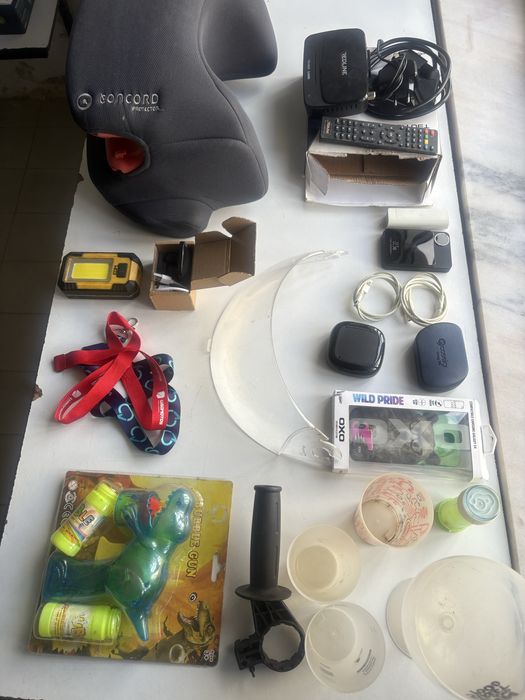 Carrinho com vários artigos tudo que está nas fotos