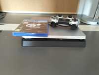 PlayStation 4 slim  (PS4)  1 TB edycja Gran Turismo + gra + kontroler