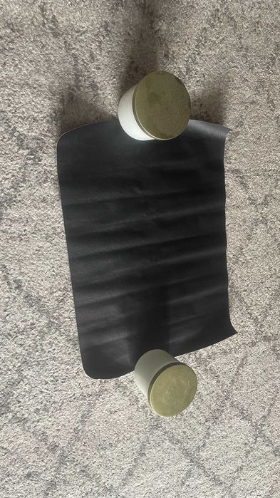 Skaj tapicerski samoprzylepny, gotowe części 2,33m2 łącznie - czarny