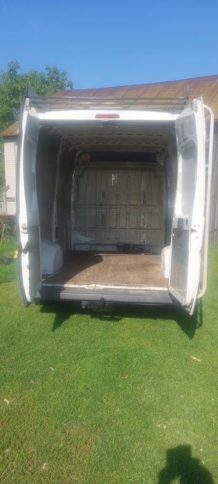 Kierowca z własnym busem szuka pracy