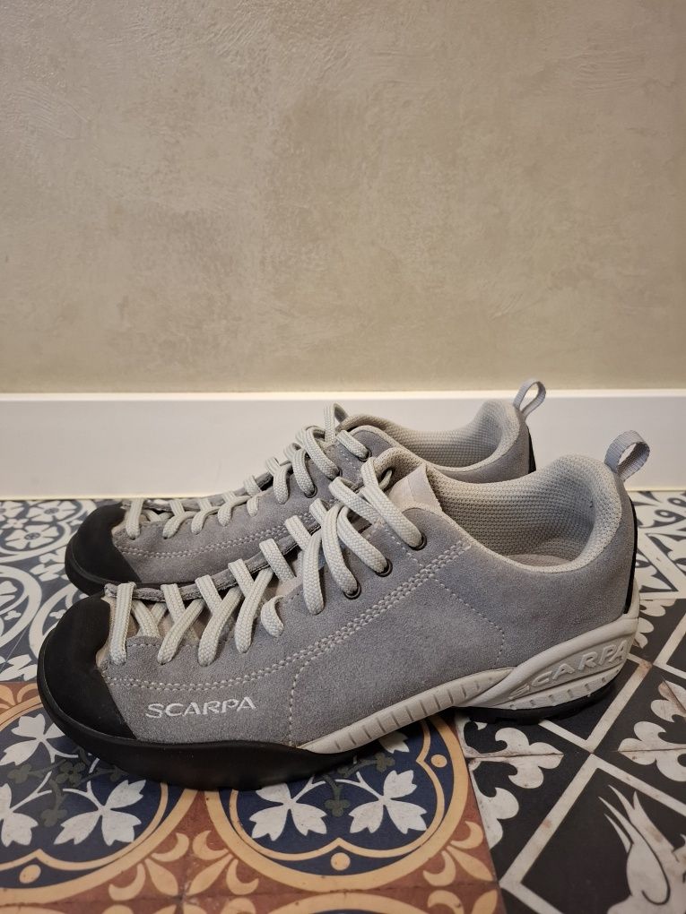 Кросівки трекінгові Scarpa Mojito r. 38.5