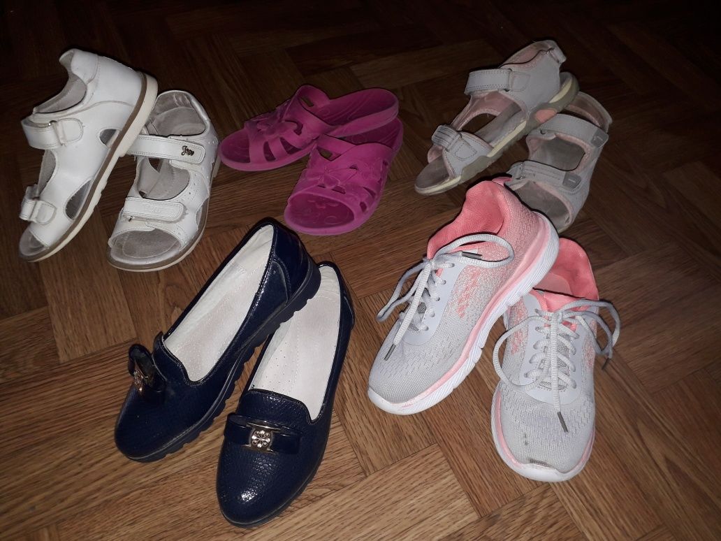 Взуття для дівчинки 33-34р.