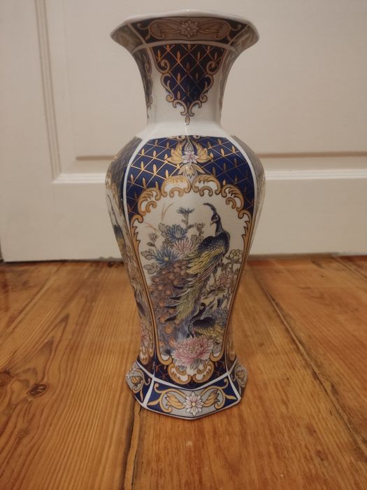Vaso Estilo Chinês de Pavão