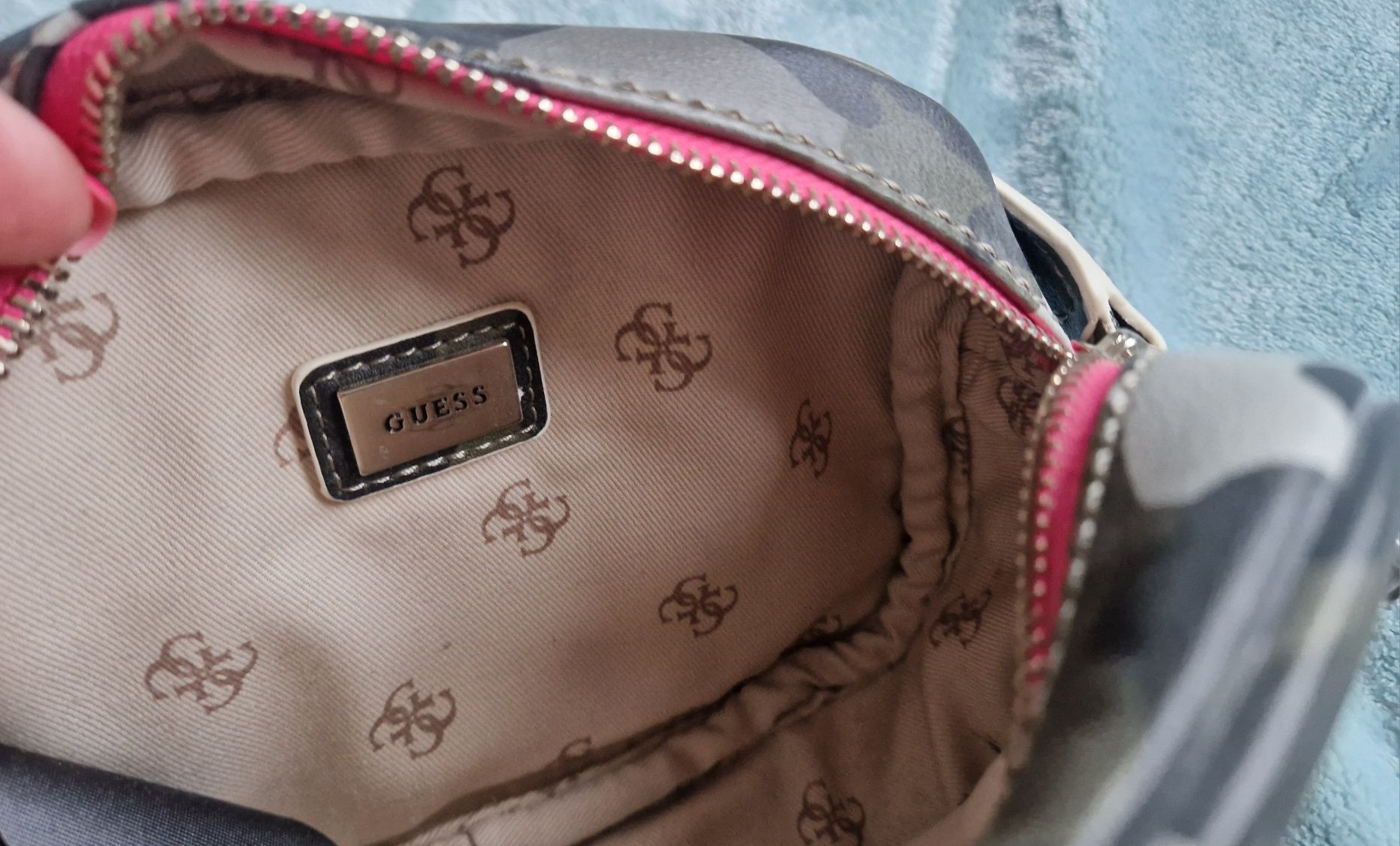 Guess torba Manhattan mini xbody