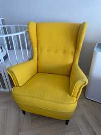 Fotel Ikea uszak żółty